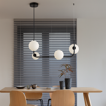 Hanging lamp with black finishes and 4 E27x4 globes
