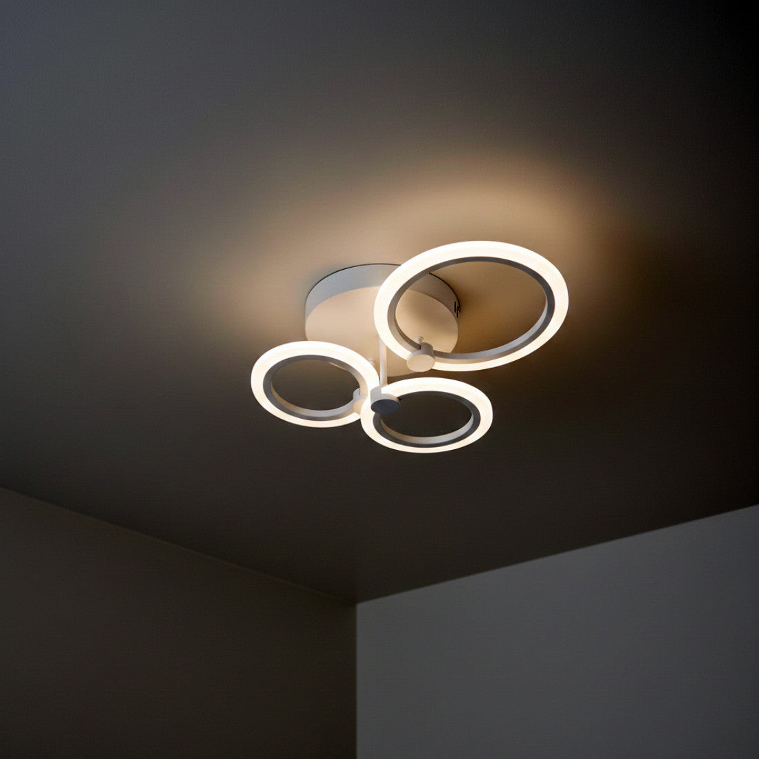 LUSTRA LED CERCURI cu TELECOMANDA 40W CU 3 BRATE 3 CULORI+IR 440mm x 150mm Spin exim