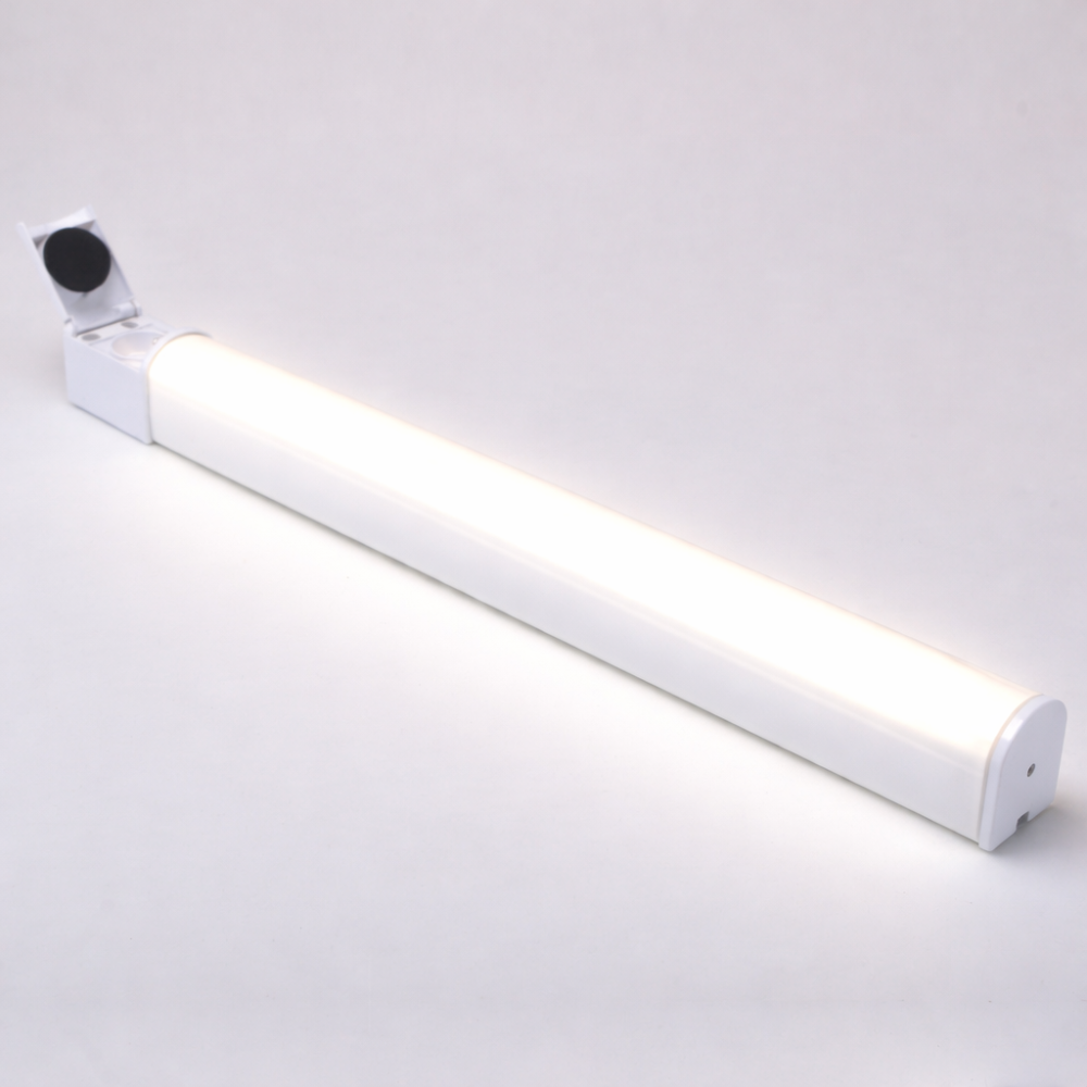 Corp LED baie alb, cu priza, 15w, 4000K, lumina neutra, cu protectie IP44
