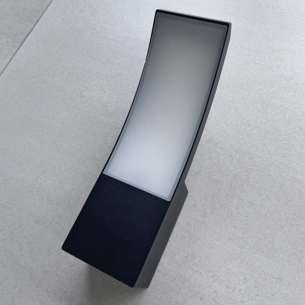 APLICA LED EXTERIOR NEGRU 12W/700LM/3000K IP65 230V 230x105x80MM