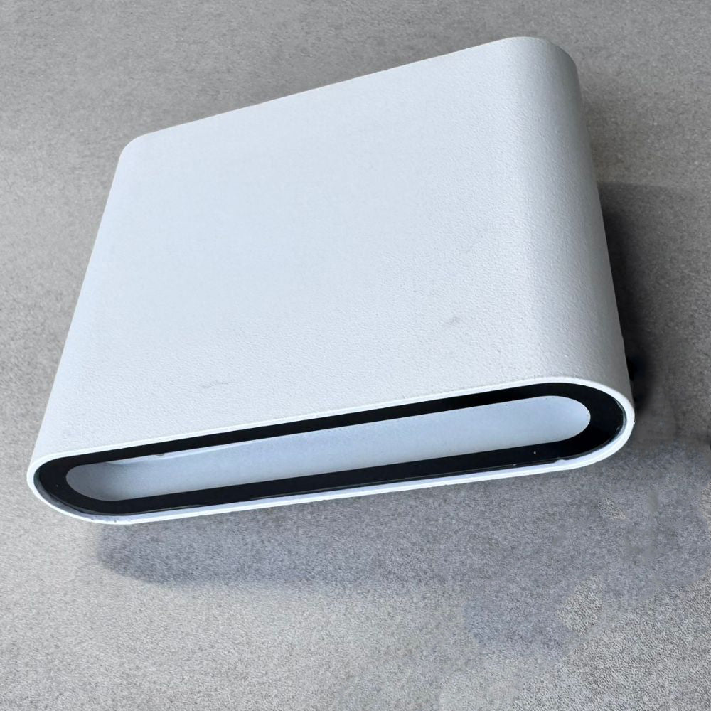 Aplica LED de exterior extra-plata, 6W=40W, 3000K, lumina calda, 540Lm, IP65