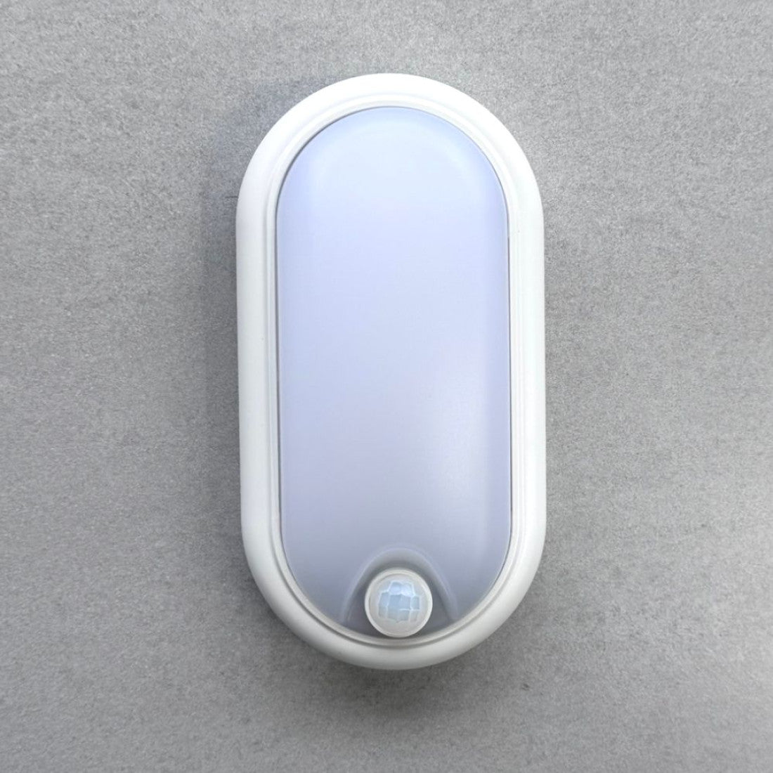 Aplica LED cu senzor de miscare 360Â°, 8W=60W, 650Lm, IP65