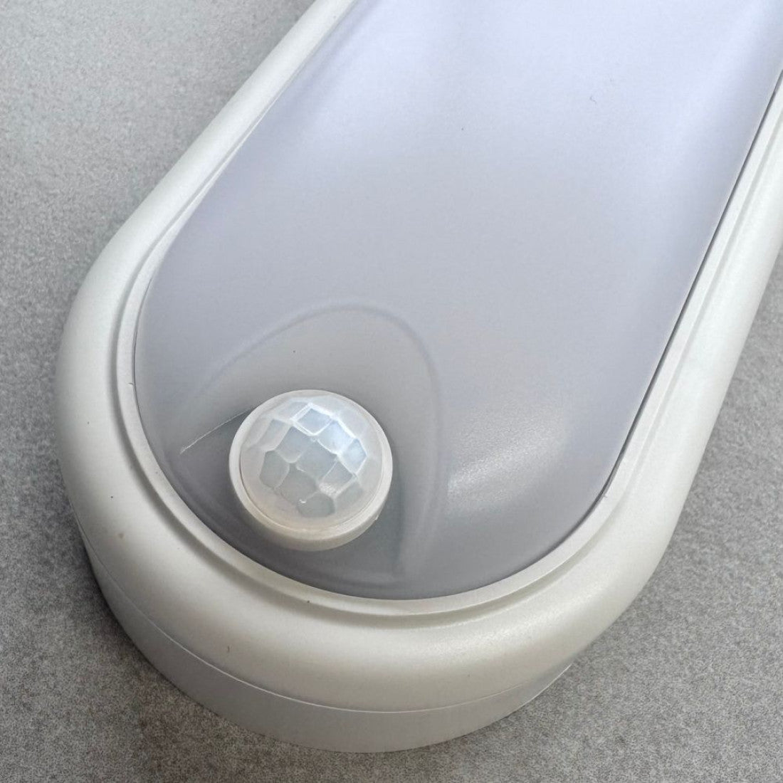 Aplica LED cu senzor de miscare 360Â°, 8W=60W, 650Lm, IP65