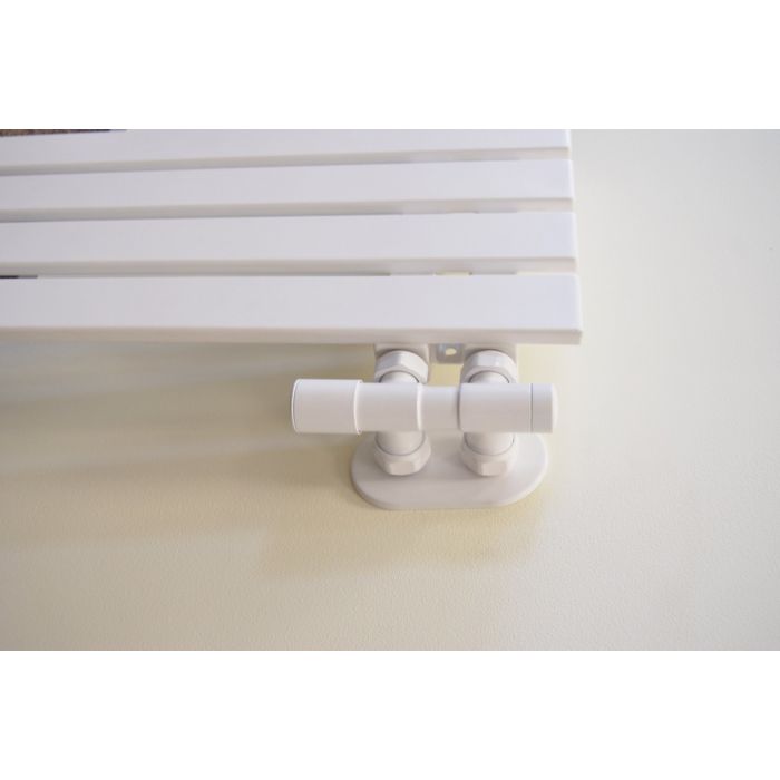 stanga (disponibil pe baza de comanda la furnizor)