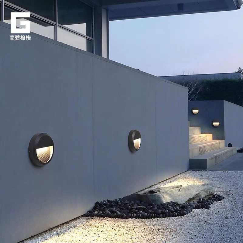 APLICA CU LED SCARA EXTERIOR LUMINA CALDA SH W804 2W