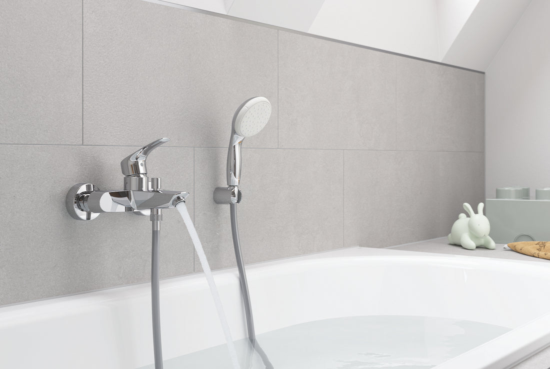 BATERIE LAVOAR TALIS E CU MONTAJ PE PERETE SI PIPA 225 MM, BRUSHED BLACK CHROME