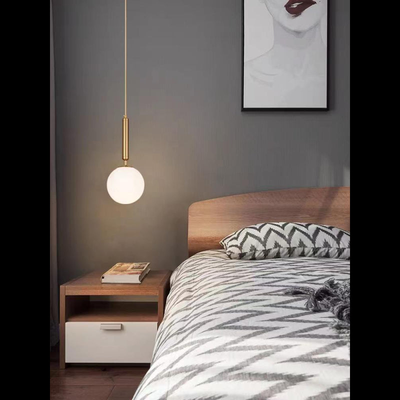 Lustra Pe Calbu Cu Glob Mat Alb E14 maxim 60W
